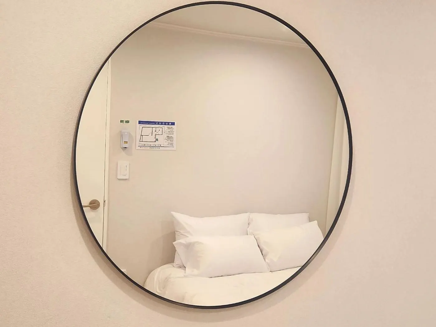 5-Minute Walk From Hongdae Station, Hotel-Style Bedding, 2 Rooms, Washer Dryer Seoel Appartement