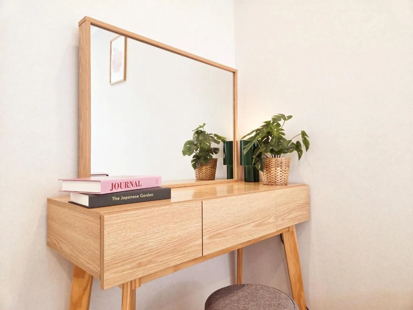 Appartement 5-Minute Walk From Hongdae Station, Hotel-Style Bedding, 2 Rooms, Washer Dryer Seoel