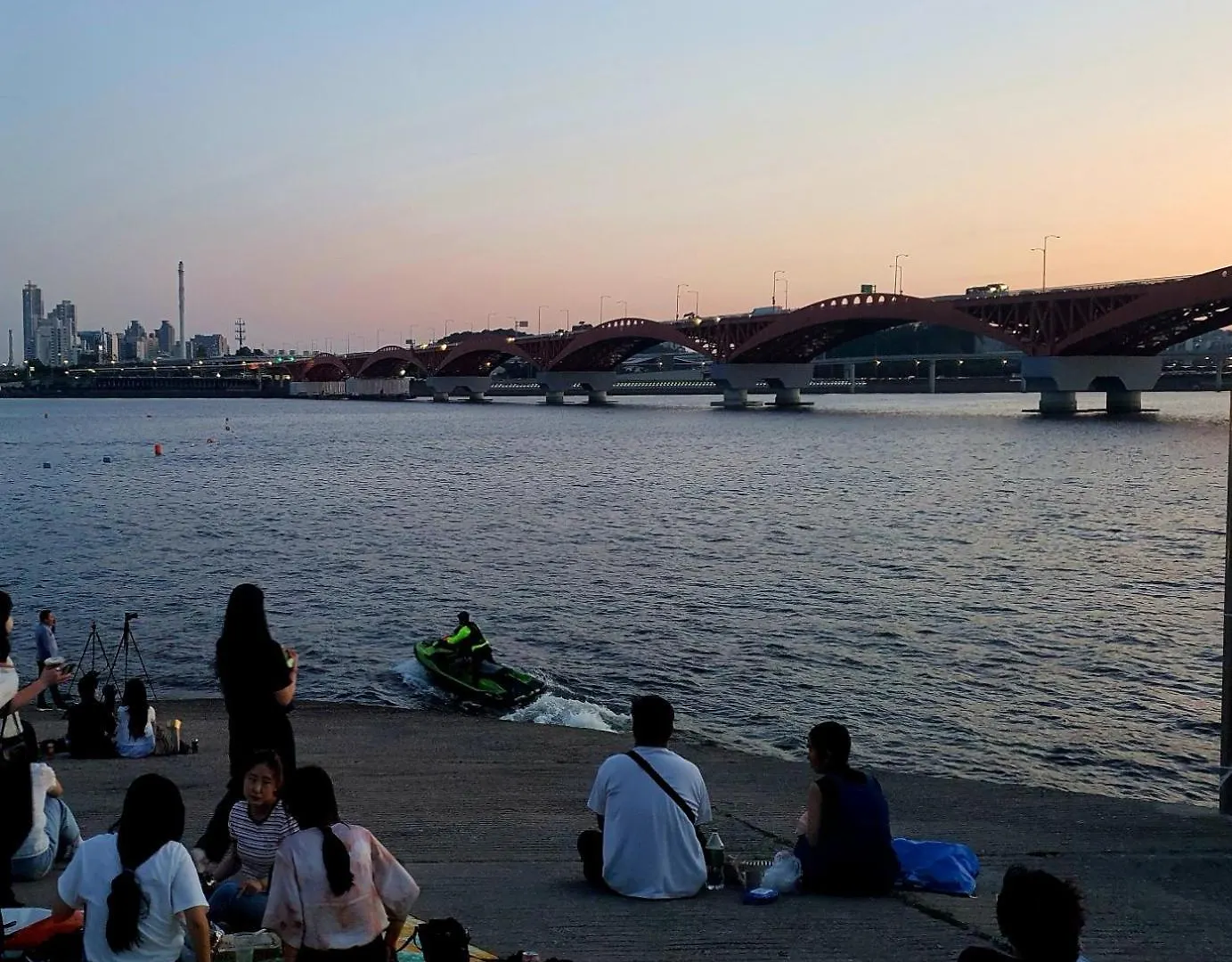 5-Minute Walk From Hongdae Station, Hotel-Style Bedding, 2 Rooms, Washer Dryer Σεούλ