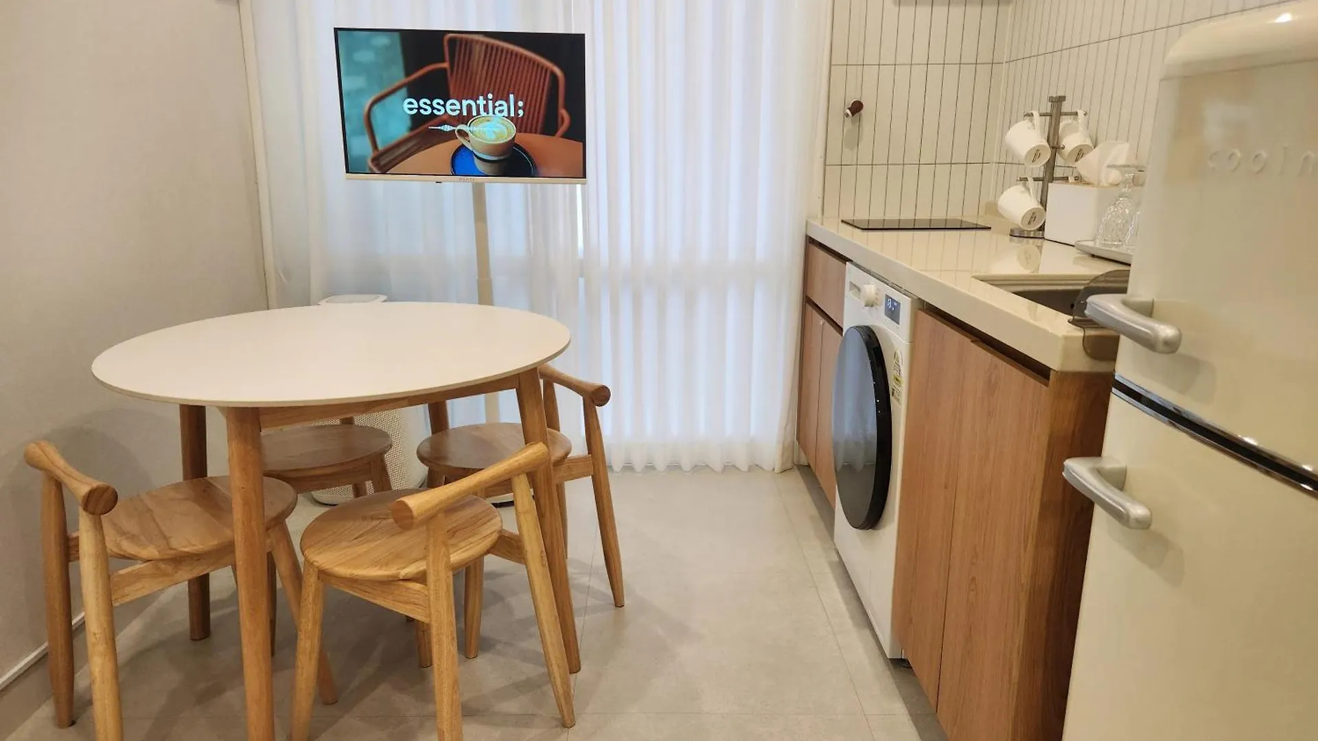5-Minute Walk From Hongdae Station, Hotel-Style Bedding, 2 Rooms, Washer Dryer Σεούλ 0*,